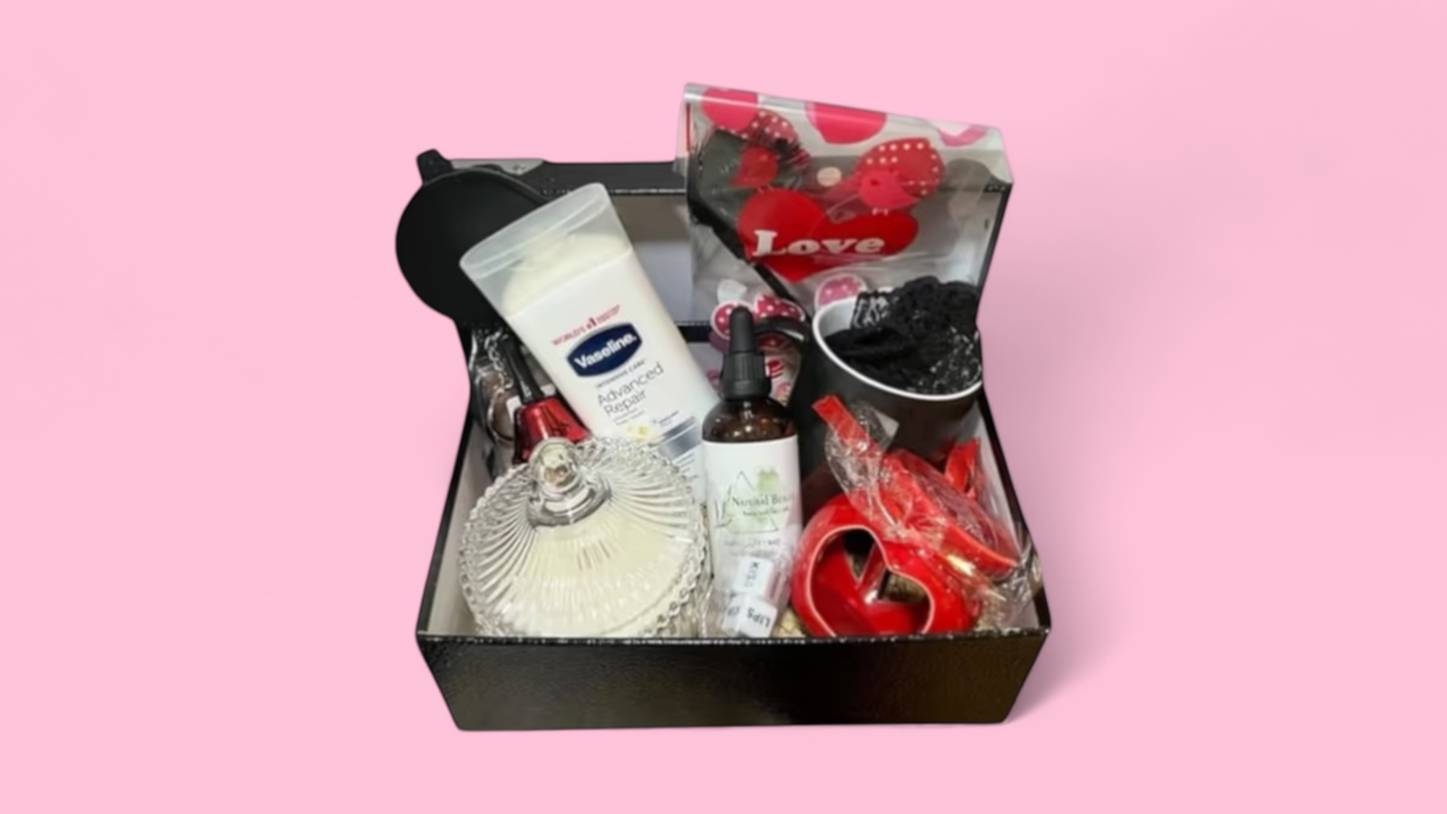 DANGEROUSLY YOURS gift box